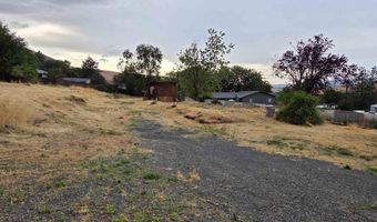 320 Harding St, Asotin, WA 99402