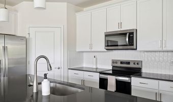 607 Pine Dune Ln, Aberdeen, NC 28315