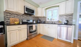 15 Farnam Hl, Bethel, CT 06801