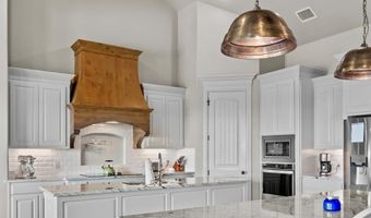153 Overlook Dr, Aledo, TX 76008