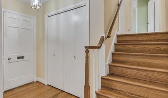 7805 FULBRIGHT Ct, Bethesda, MD 20817