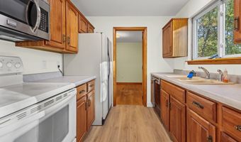 10666 Wilma Ave NE, Alliance, OH 44601