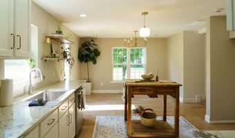 101 W College St, Ash Grove, MO 65604