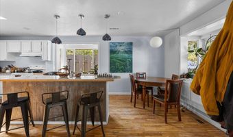 376 Crowson Rd, Ashland, OR 97520