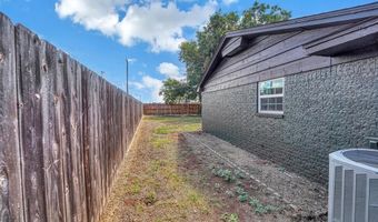 2404 N Robin St, Altus, OK 73521