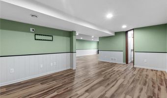 7060 145th St W, Apple Valley, MN 55124
