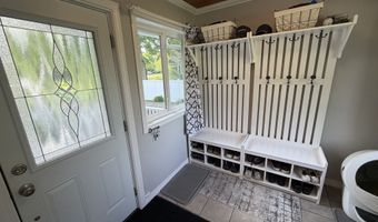 14 Hebron Rd, Bolton, CT 06043