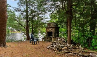 95 Lakehurst Dr, Coventry, RI 02816