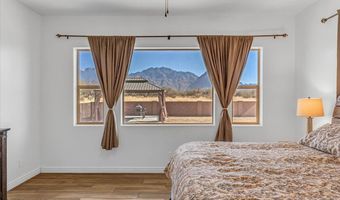 135 W Hawk Way, Amado, AZ 85645