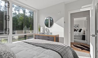 267 US Route 1, Falmouth, ME 04105