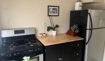 732 N OAKLAND St, Arlington, VA 22203