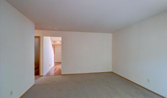 5158 Ridge Oak Dr, Madison, WI 53704