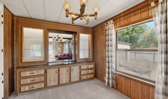 2135 Winchester Dr, Bosque Farms, NM 87068