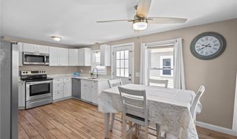 33 Belmont Ave, East Providence, RI 02914
