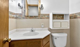 521 W SENECA Dr, Appleton, WI 54911