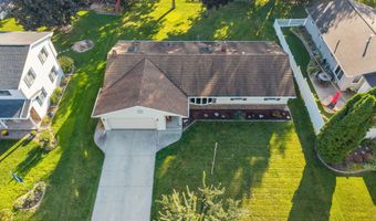 2512 N CHESTWOOD Ct, Appleton, WI 54911