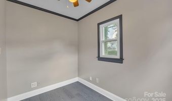 4257 Acorn St, Charlotte, NC 28205