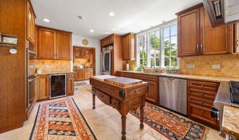 50 0 Indian Trl, Barnstable, MA 02630