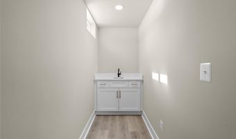 16203 PENNSBURY Dr, Bowie, MD 20716