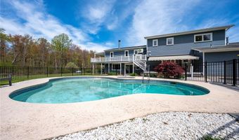 565 Laurel St, Angola, NY 14006