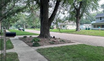 709 N St, Aurora, NE 68818