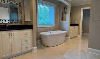 7702 TRAMMELL Rd, Annandale, VA 22003