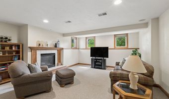 2917 E FALLCREEK Ln, Appleton, WI 54913