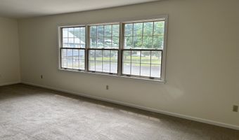 55 Founders Vlg 55, Clinton, CT 06413