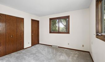 10 Krystana Way, Madison, WI 53711