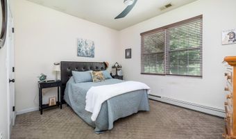 62 Sarah Ct, Amityville, NY 11701