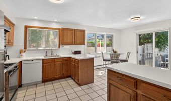 126 W 33RD St 3, Bayonne, NJ 07002