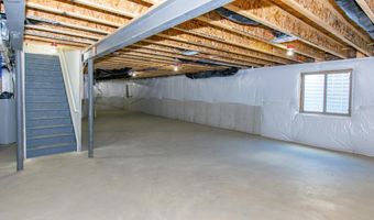 723 W Spaniel Dr, Ann Arbor, MI 48108
