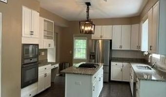 912 HARMONY Ave, Arnold, MD 21012