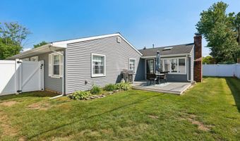 210 Deerfield Ln, Aberdeen, NJ 07747