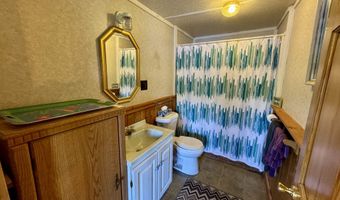 140 Lakeside Ln, Barton, VT 05839