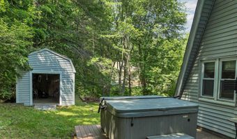 4 Rustic Shores Rd, Alton, NH 03809