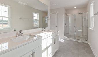 1040 Misty Creek Dr, Aberdeen, NC 28315