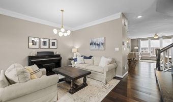 42230 PIEBALD Sq, Aldie, VA 20105