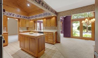 1102 Cabriolet Blvd, Auburn, IN 46706