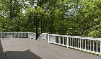 10 Mountain Rd, Brookline, NH 03033