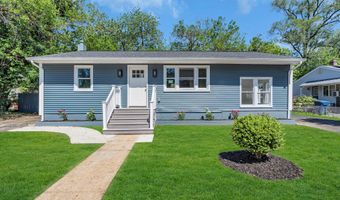 136 Pacific Ave, Beachwood, NJ 08722