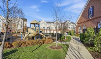43031 FOXTRAIL WOODS Ter 103, Ashburn, VA 20148