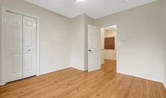 4003 KLOMAN St, Annandale, VA 22003