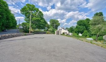 80 Stevens St, Andover, MA 01810