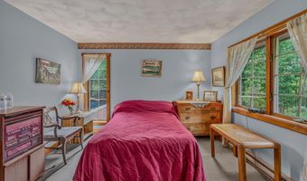 2054 Whitefield Rd, Bethlehem, NH 03574