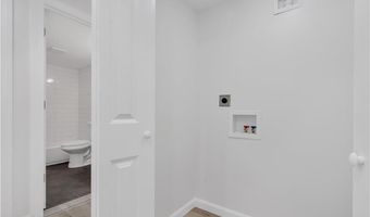 78 School St, North Smithfield, RI 02876