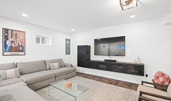 9817 FERNWOOD Rd, Bethesda, MD 20817
