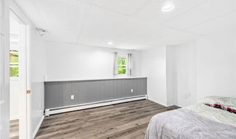 210 Keach Pond Dr, Glocester, RI 02814