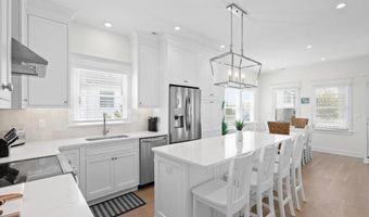 5765 Ocean Dr, Avalon, NJ 08202