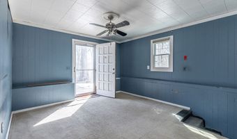 9 Delno Dr, Danbury, CT 06811